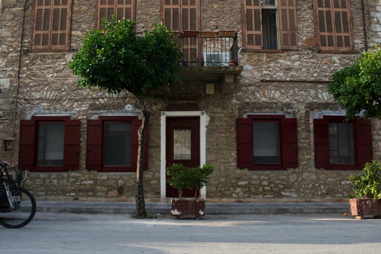 Traditional House Of 1898 In The Heart Of Old Town Of ナフプリオ エクステリア 写真