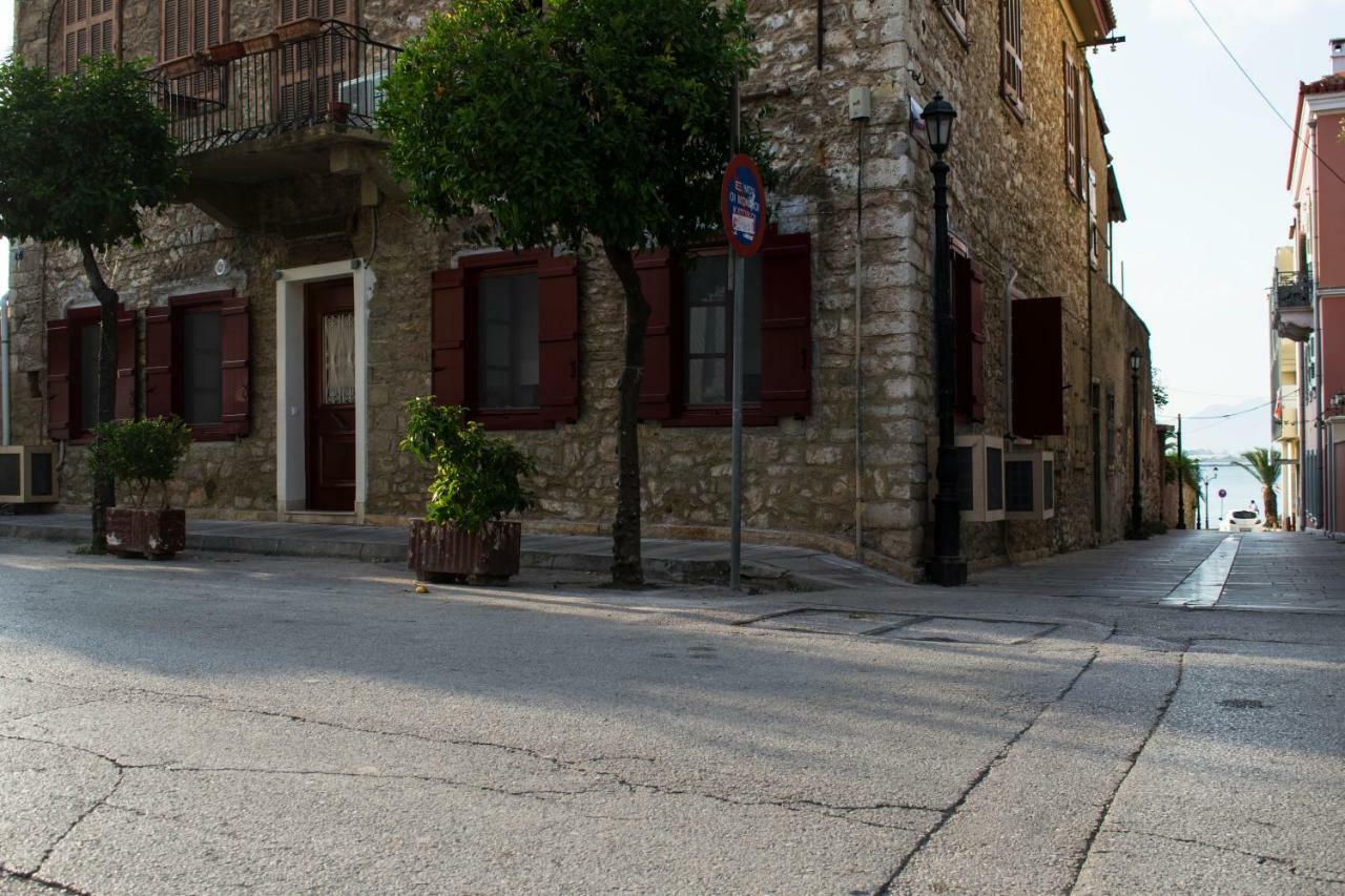 Traditional House Of 1898 In The Heart Of Old Town Of ナフプリオ エクステリア 写真
